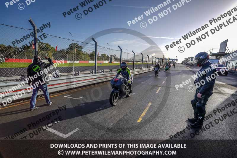 donington no limits trackday;donington park photographs;donington trackday photographs;no limits trackdays;peter wileman photography;trackday digital images;trackday photos